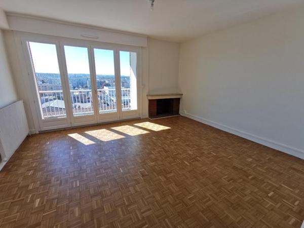 T3 Traversant Rénové Quartier Patte d'Oie