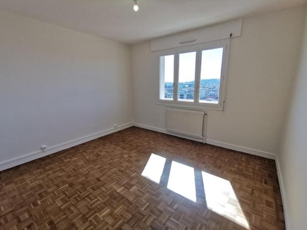 T3 Traversant Rénové Quartier Patte d'Oie