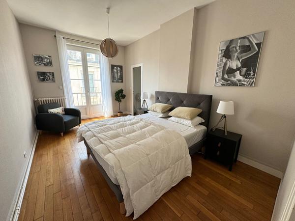 BLOIS APPARTEMENT DE 84m² AVEC UNE VUE PANORAMIQUE SUR LA LOIRE !