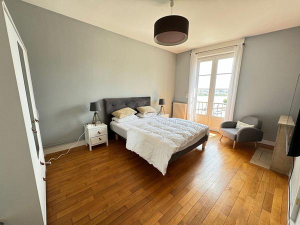 BLOIS APPARTEMENT DE 84m² AVEC UNE VUE PANORAMIQUE SUR LA LOIRE !