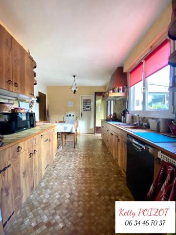 Exclusivité sur Gachet Nantes Maison familiale au fort potentiel dans un cadre verdoyant