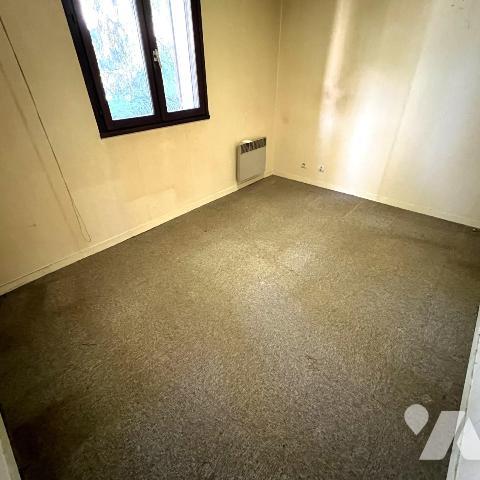 Pavillon 4 chambres avec sous-sol total - secteur résidentiel