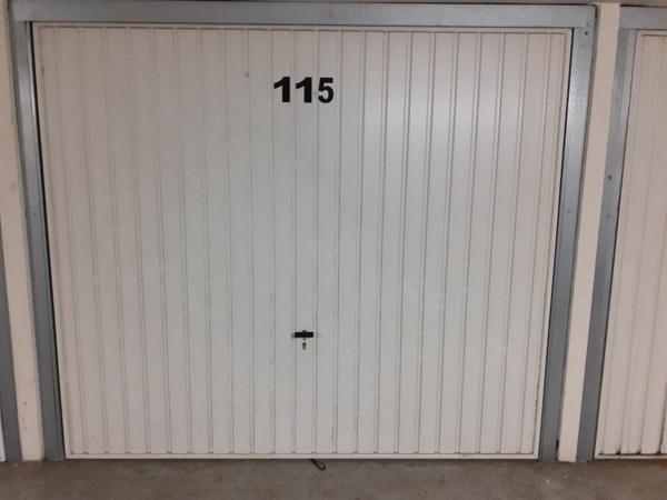 Stationnement à louer    15 m2 Orléans