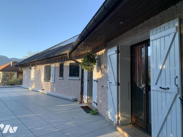 MAISON A VENDRE - ORNEX - 7 pièces - 366 m2 - Terrasse 140 m2 - Garages - Cour - Terrain 1.685 m2 - 