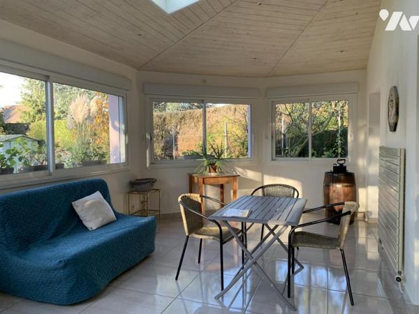 MAISON A VENDRE - ORNEX - 7 pièces - 366 m2 - Terrasse 140 m2 - Garages - Cour - Terrain 1.685 m2 - 