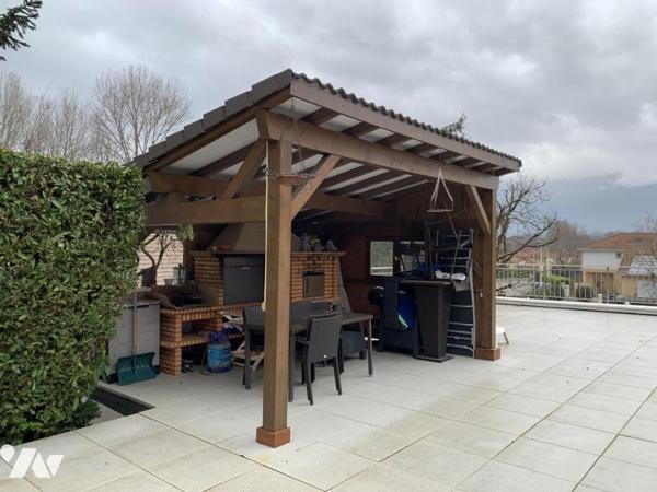 MAISON A VENDRE - ORNEX - 7 pièces - 366 m2 - Terrasse 140 m2 - Garages - Cour - Terrain 1.685 m2 - 