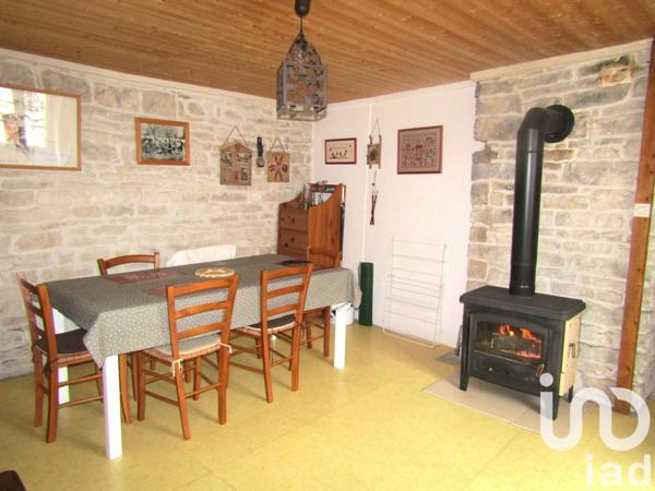 Maison de village 5 pièces de 110 m² à Doulaincourt-Saucourt (52270)