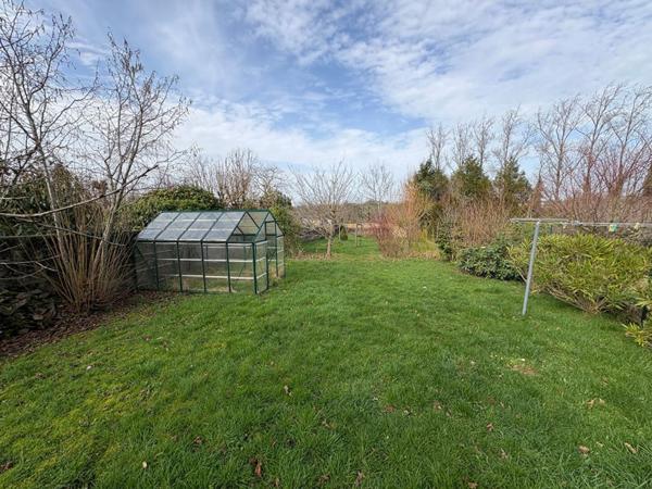 A vendre ROSPORDEN (29140) Maison 4 pièces 2 chambres 1 bureau 87 m2