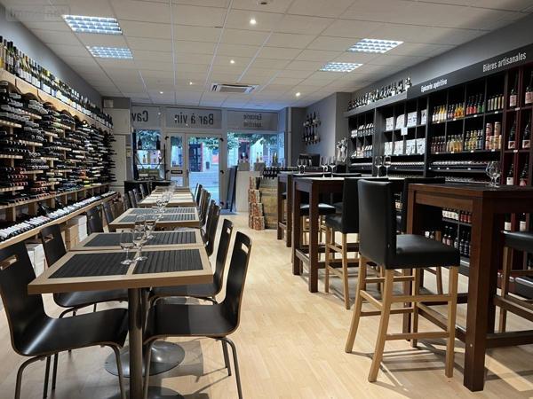 Murs commerciaux à vendre à Cholet dans le Maine-et-Loire (49300), ref : 49058-1429   
Centre