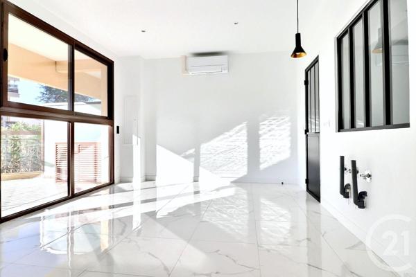 Appartement T3 à vendre  3 pièces - 47,14 m2 FREJUS - 83