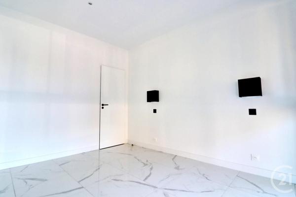 Appartement T3 à vendre  3 pièces - 47,14 m2 FREJUS - 83