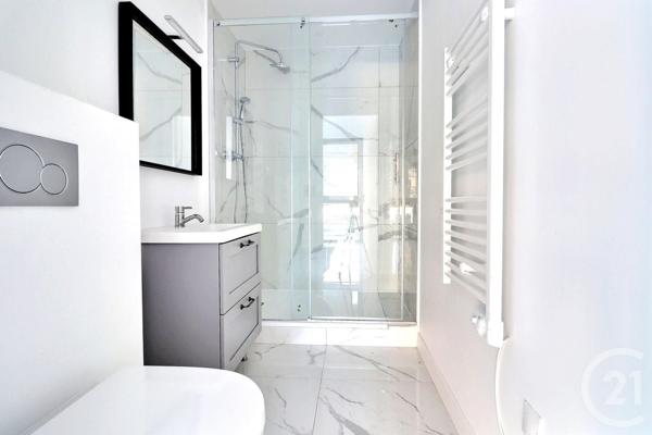 Appartement T3 à vendre  3 pièces - 47,14 m2 FREJUS - 83