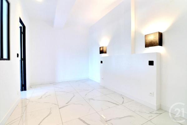 Appartement T3 à vendre  3 pièces - 47,14 m2 FREJUS - 83