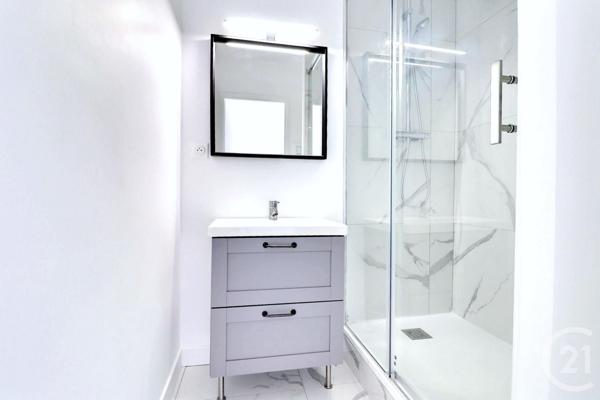 Appartement T3 à vendre  3 pièces - 47,14 m2 FREJUS - 83