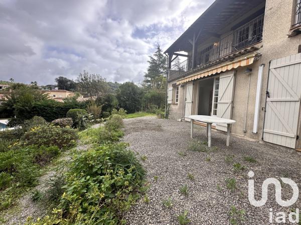 Appartement 5 pièces de 117 m² à La Roquette-sur-Siagne (06550)