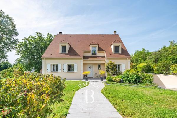 Vaux-sur-Seine, Maison 5 Chambres -  196 m² à vendre