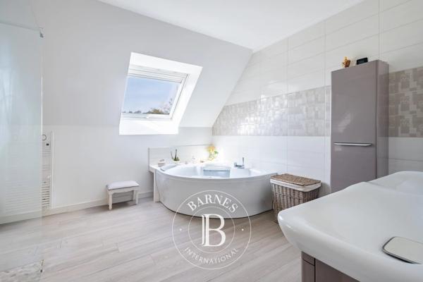 Vaux-sur-Seine, Maison 5 Chambres -  196 m² à vendre