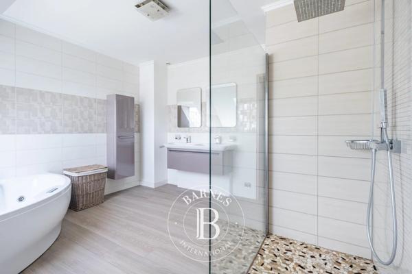 Vaux-sur-Seine, Maison 5 Chambres -  196 m² à vendre