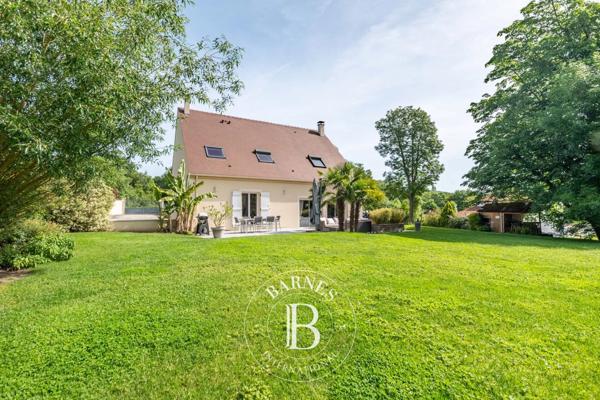 Vaux-sur-Seine, Maison 5 Chambres -  196 m² à vendre