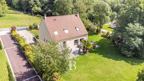 Vaux-sur-Seine, Maison 5 Chambres -  196 m² à vendre