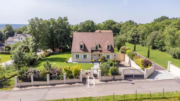 Vaux-sur-Seine, Maison 5 Chambres -  196 m² à vendre
