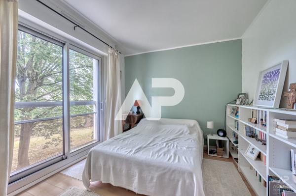 Appartement Rueil Malmaison 4 pièce(s) 76,1 m2 €395 000 ** - Référence 19505