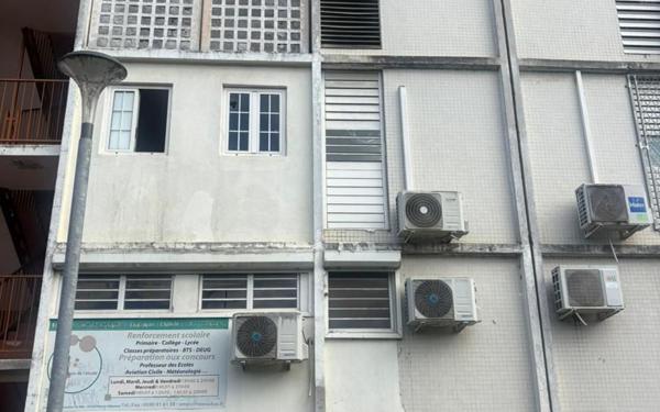 Appartement à vendre    5 pièces • 63 m2 Les Abymes