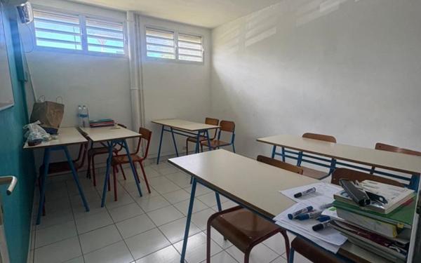 Appartement à vendre    5 pièces • 63 m2 Les Abymes