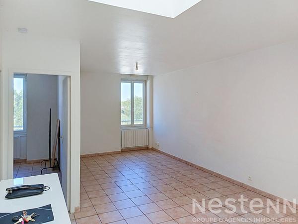 immeuble de 9 appartements,une maison individuelle et 4 garages déjà loués !