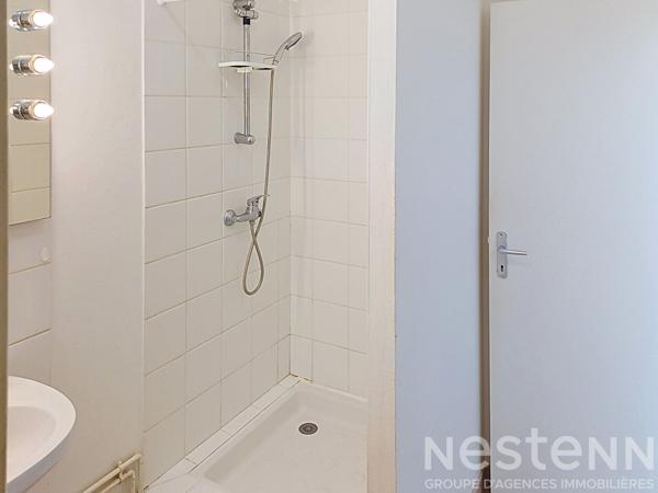 immeuble de 9 appartements,une maison individuelle et 4 garages déjà loués !