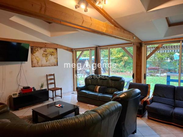 Maison à LE GENEST-SAINT-ISLE, 53940 - 8 pièces 161m²