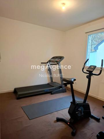 Maison à LE GENEST-SAINT-ISLE, 53940 - 8 pièces 161m²