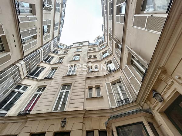 Nestenn Paris Haussmann - Paris 8eme - Metro Saint Philippe du Roule - deux pieces -  - Charme de l ancien