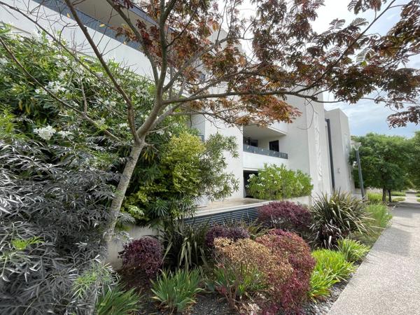 Parking + appartement + parking