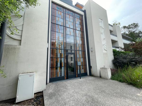 Parking + appartement + parking