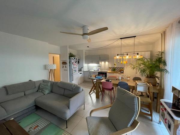 Parking + appartement + parking