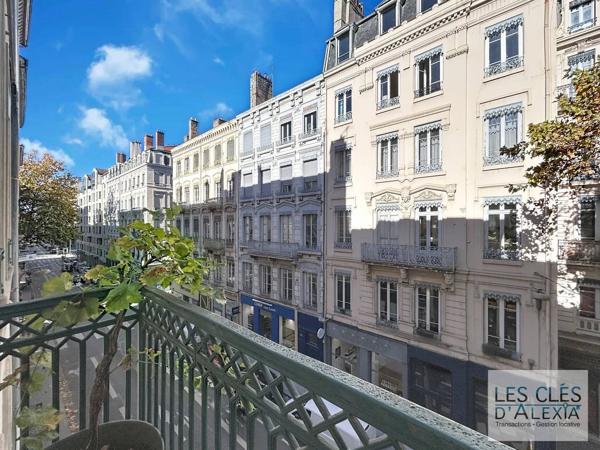 Magnifique T5 de plus de 130m2 avec balcon