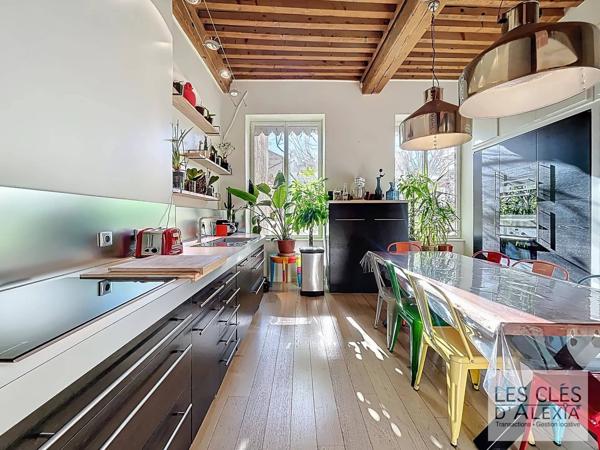 Magnifique T5 de plus de 130m2 avec balcon
