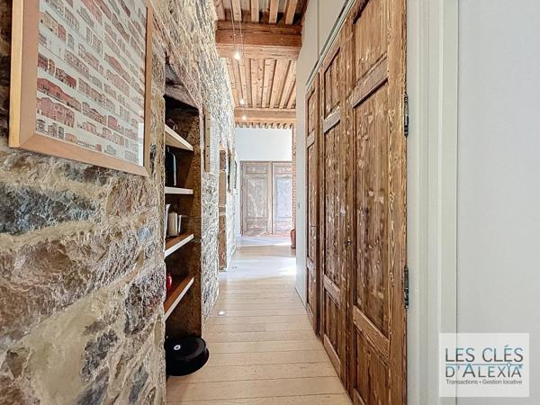 Magnifique T5 de plus de 130m2 avec balcon