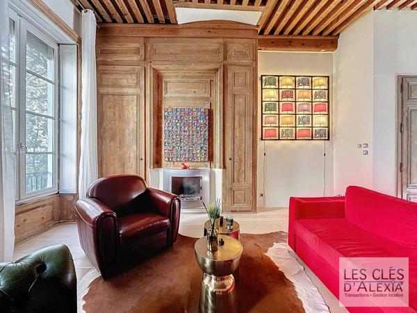 Magnifique T5 de plus de 130m2 avec balcon