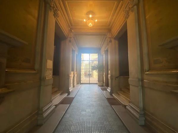 APPARTEMENT T6 A LOUER - LYON 6EME ARRONDISSEMENT Les Belges 197.68 m 2 3 560 € charges comprises par mois