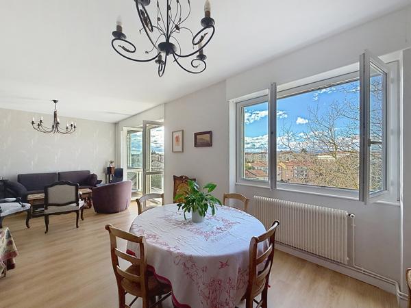 Appartement À vendre 6 pièce(s) 143 m²