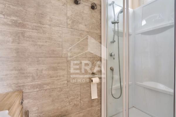 Appartement Marseille 1 pièce 36 m2 Pont de vivaux  INVESTISSEMENT CALME -LUMINEUX  DERNIER ÉTAGE