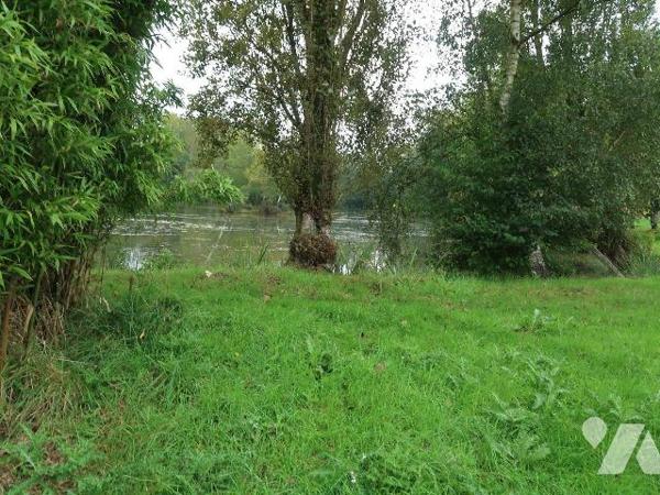 10  mn de Rennes. MELESSE, Bien situé, Etang avec un beau  terrain arboré, Environnement agréab...