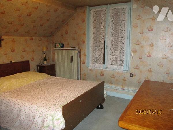 VOUZIERS, une maison d'habitation sur un terrain de 751 m².