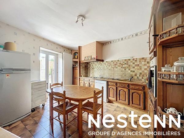 A vendre : Maison spacieuse - 5 chambres - piscine - grand jardin - au calme  proche de CRECHES SUR SAONE