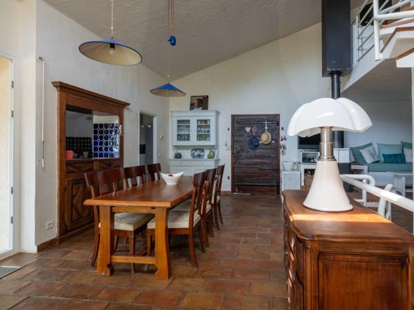 Var (83), à vendre LA CROIX VALMER MAISON T7 de 157 m² Piscine VUE MER, ILES ET COLLINES sur golfe de ST TROPEZ