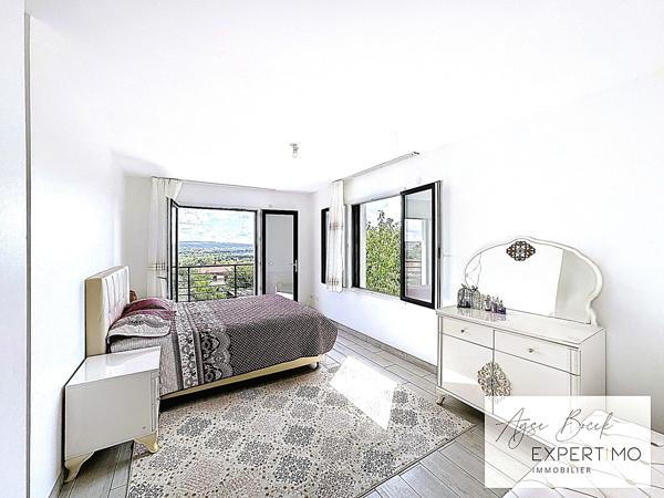 Saint-Pierre-de-Boeuf (42520) A vendre - Maison T7 avec vue dégagée - 5 chambres - terrain arboré