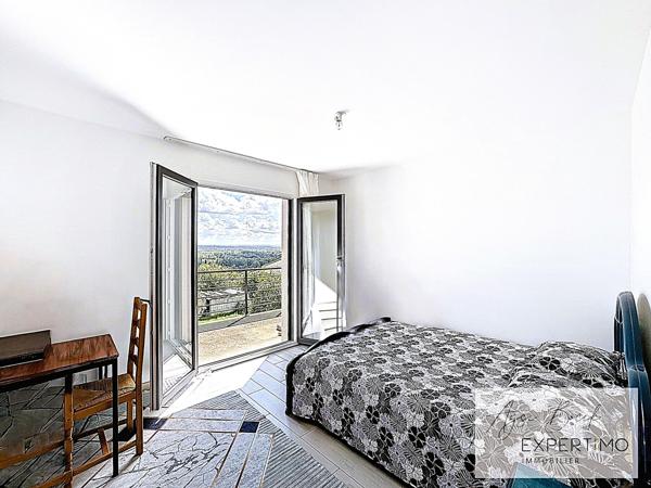 Saint-Pierre-de-Boeuf (42520) A vendre - Maison T7 avec vue dégagée - 5 chambres - terrain arboré