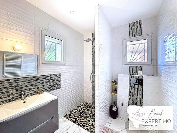 Saint-Pierre-de-Boeuf (42520) A vendre - Maison T7 avec vue dégagée - 5 chambres - terrain arboré